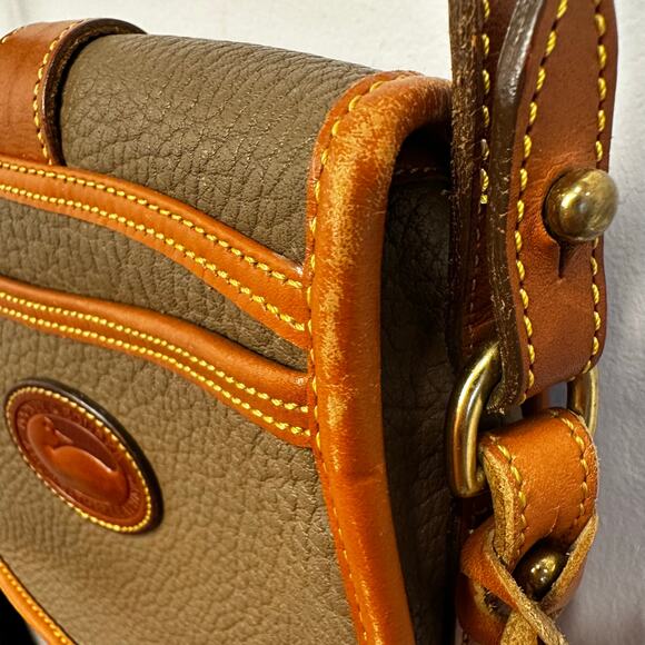 RARE 👜 Dooney & Bourke R51 Marble Bag – British Taupe Crossbody Satchel - Picture 12 of 15